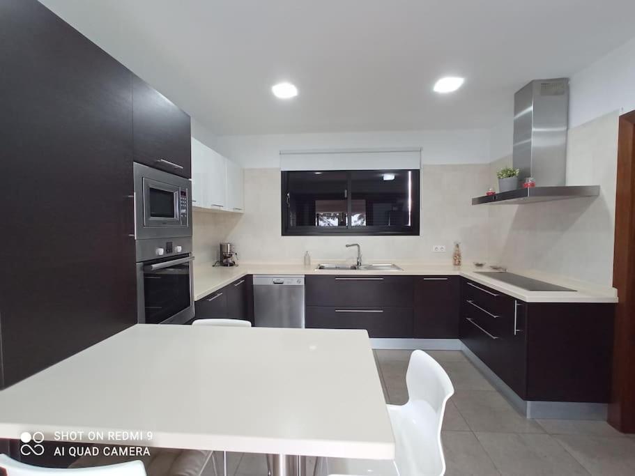 Villa Gehidy Теґісе Екстер'єр фото